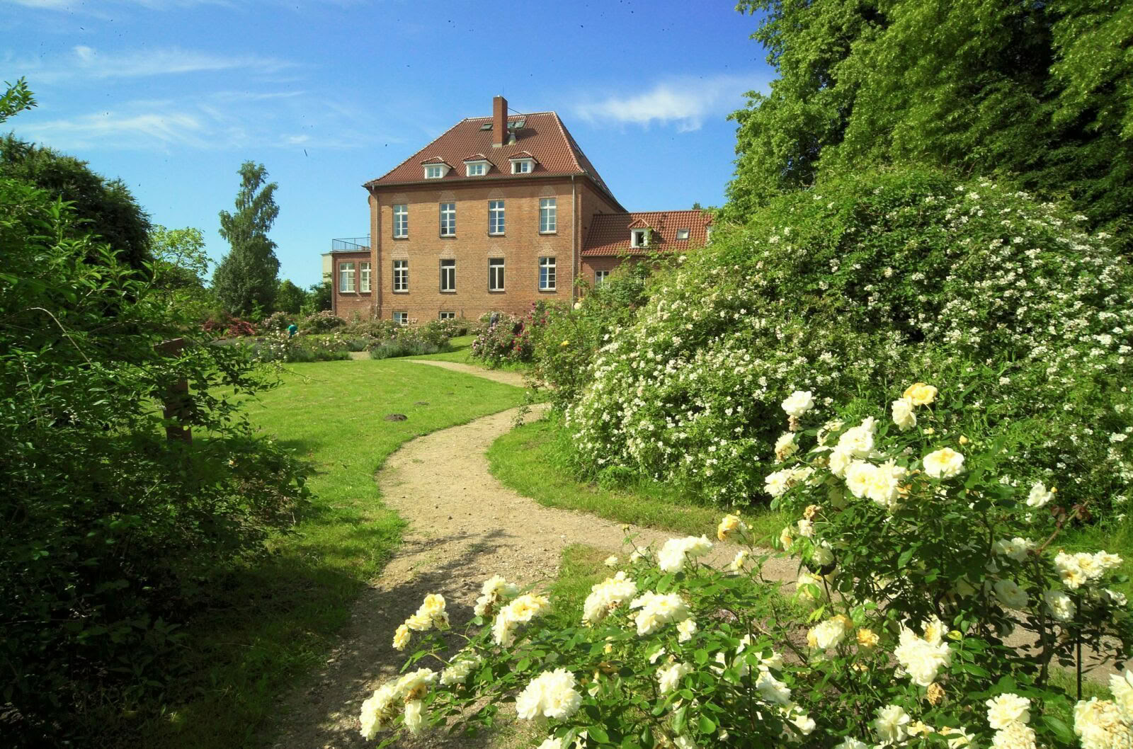 Fasting Course with Hiking and Yoga at Gutshaus Gottin