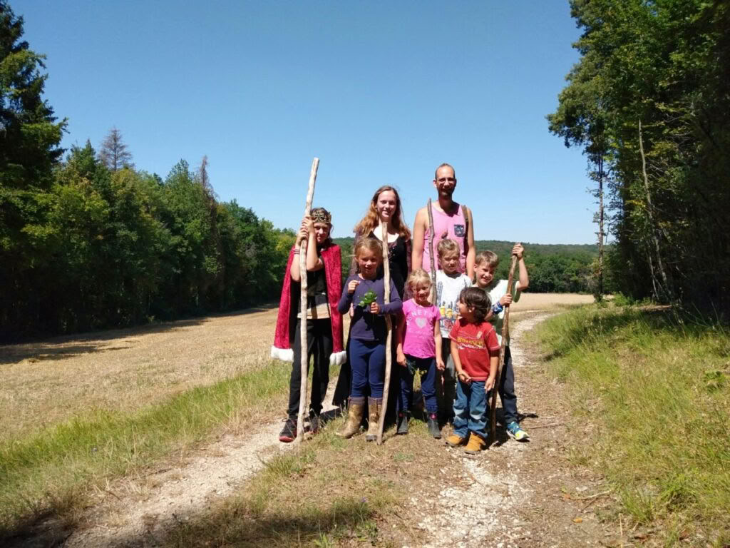 About Hobbits, Elves, Dwarfs, Humans and Wizards: Childrenweek with Richard