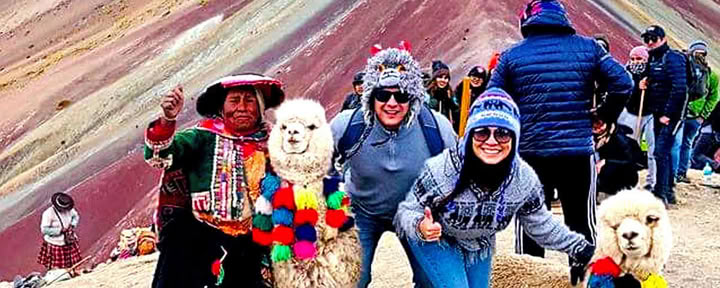 Vinicunca Montana - Group Trek