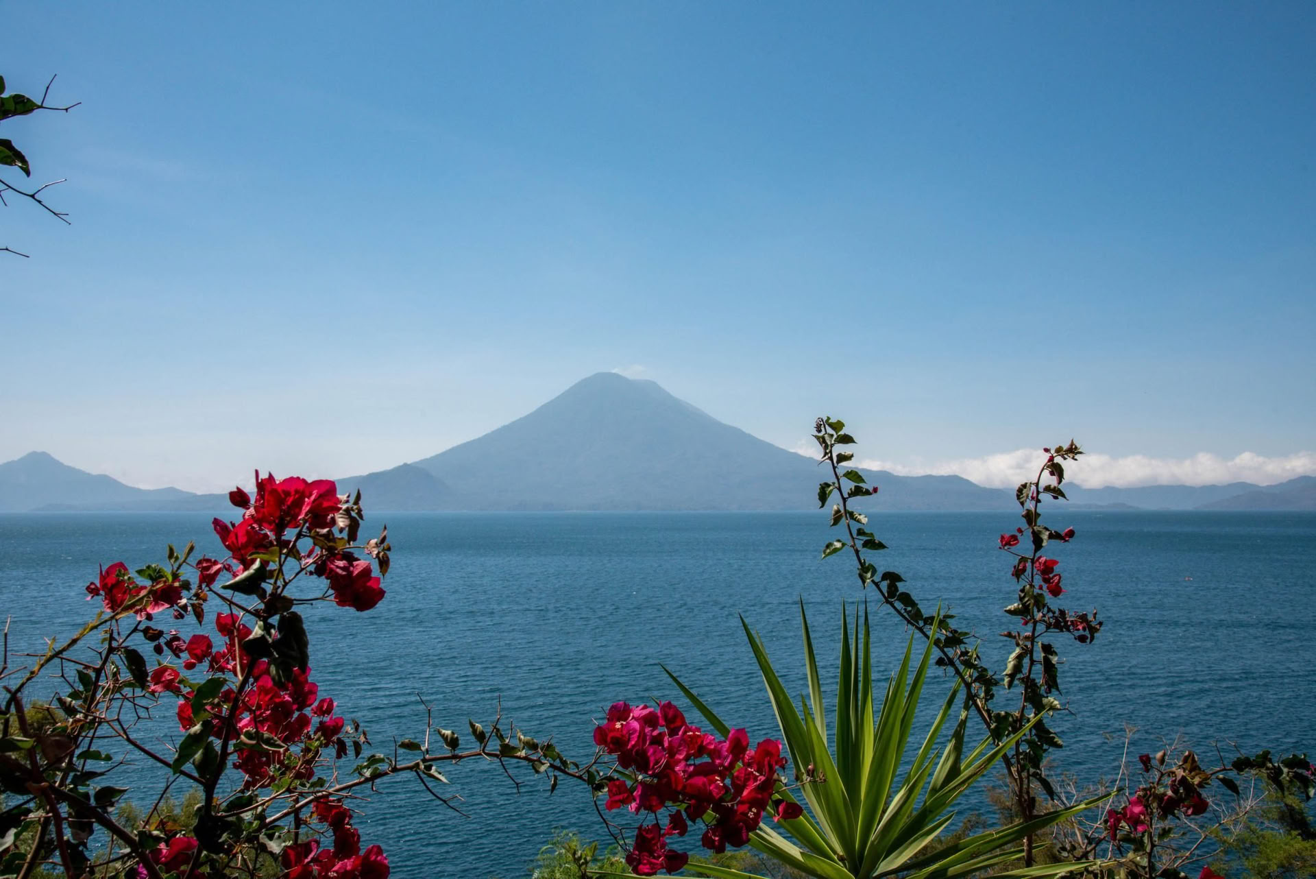 The Chakra Connection Retreat / KOMpose — Villa Sumaya