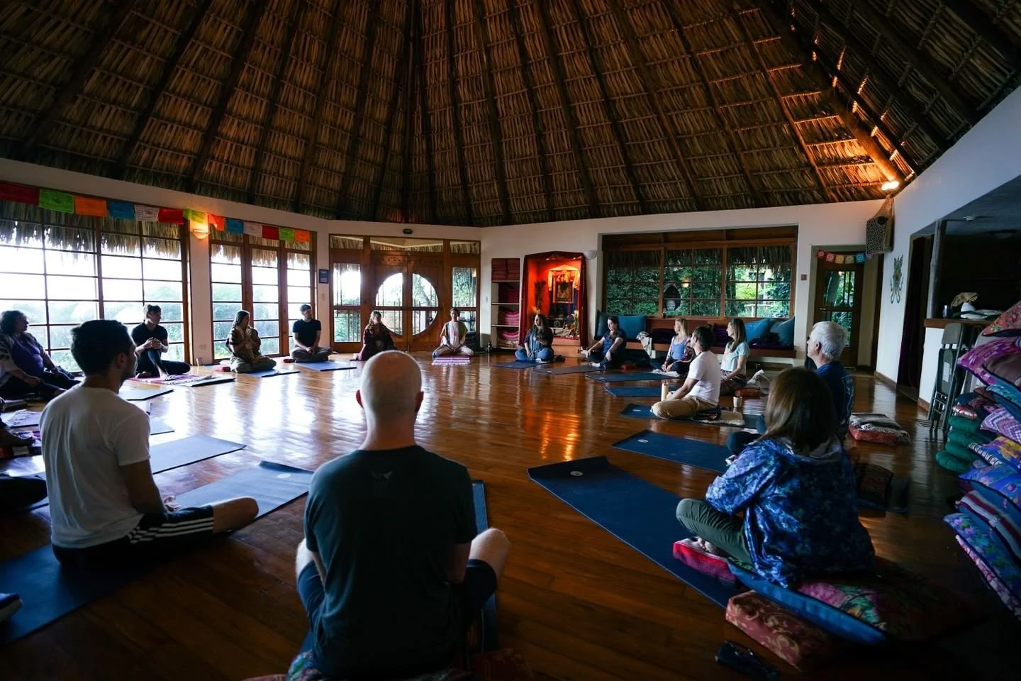 Kirtan Leadership Training / Ananda Das — Villa Sumaya