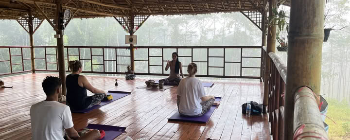 Group Class : Hatha Yoga + Thai meditation