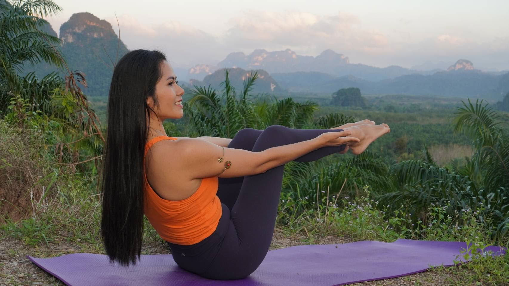 Group Class : Sunset Yoga + Singing Bowls Sound Bath