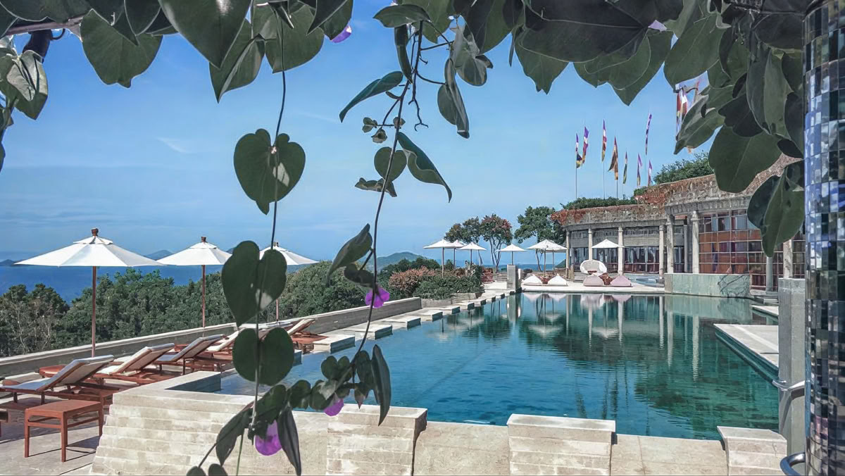 TAILOR-MADE GROUP RETREATS