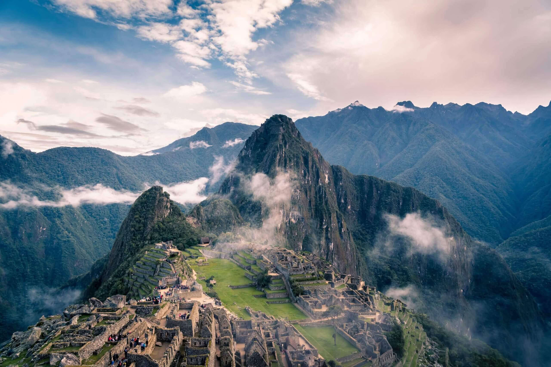 Machu Picchu by Train: Full-Day Mindful Tour