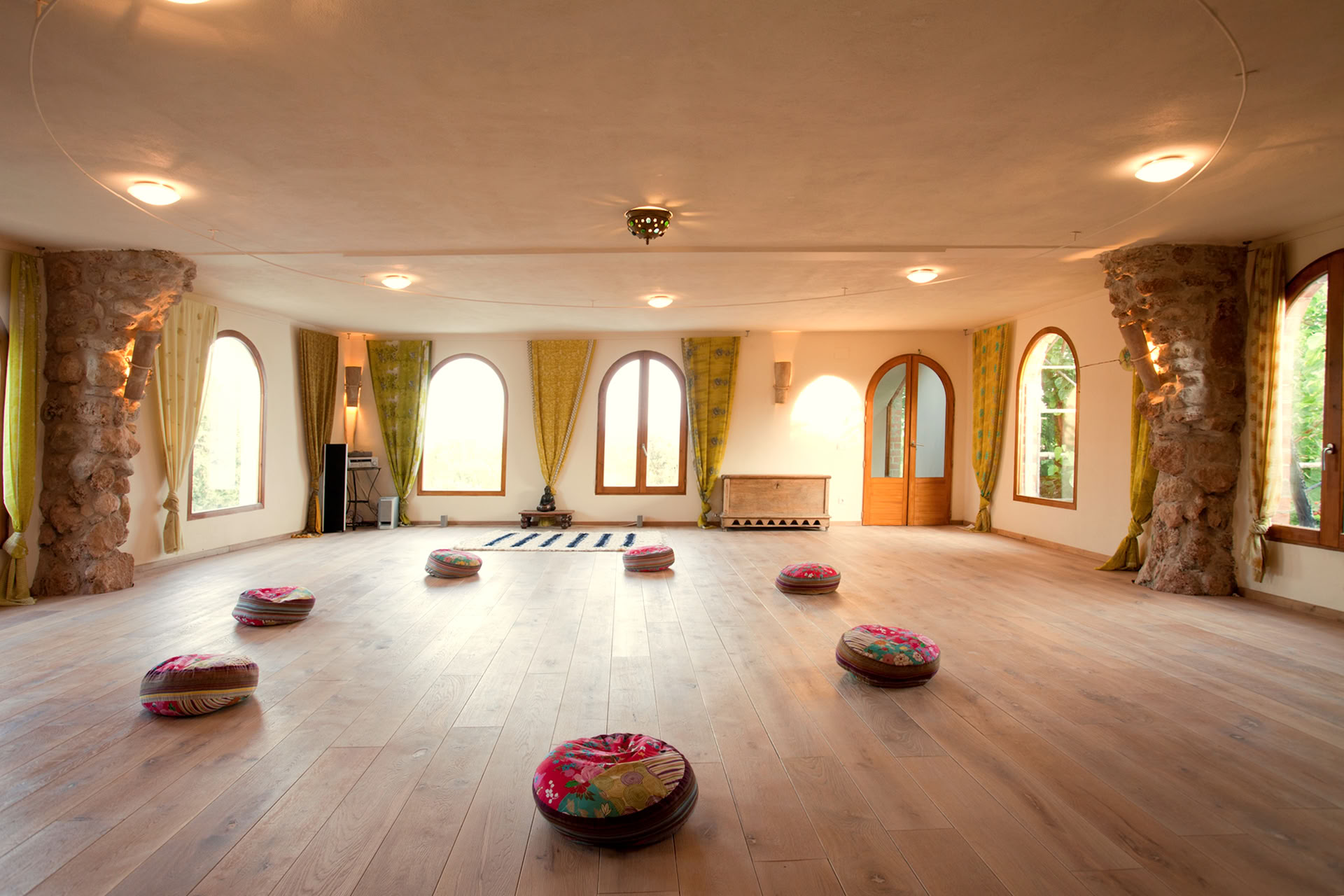 Yoga & Chakra Bliss