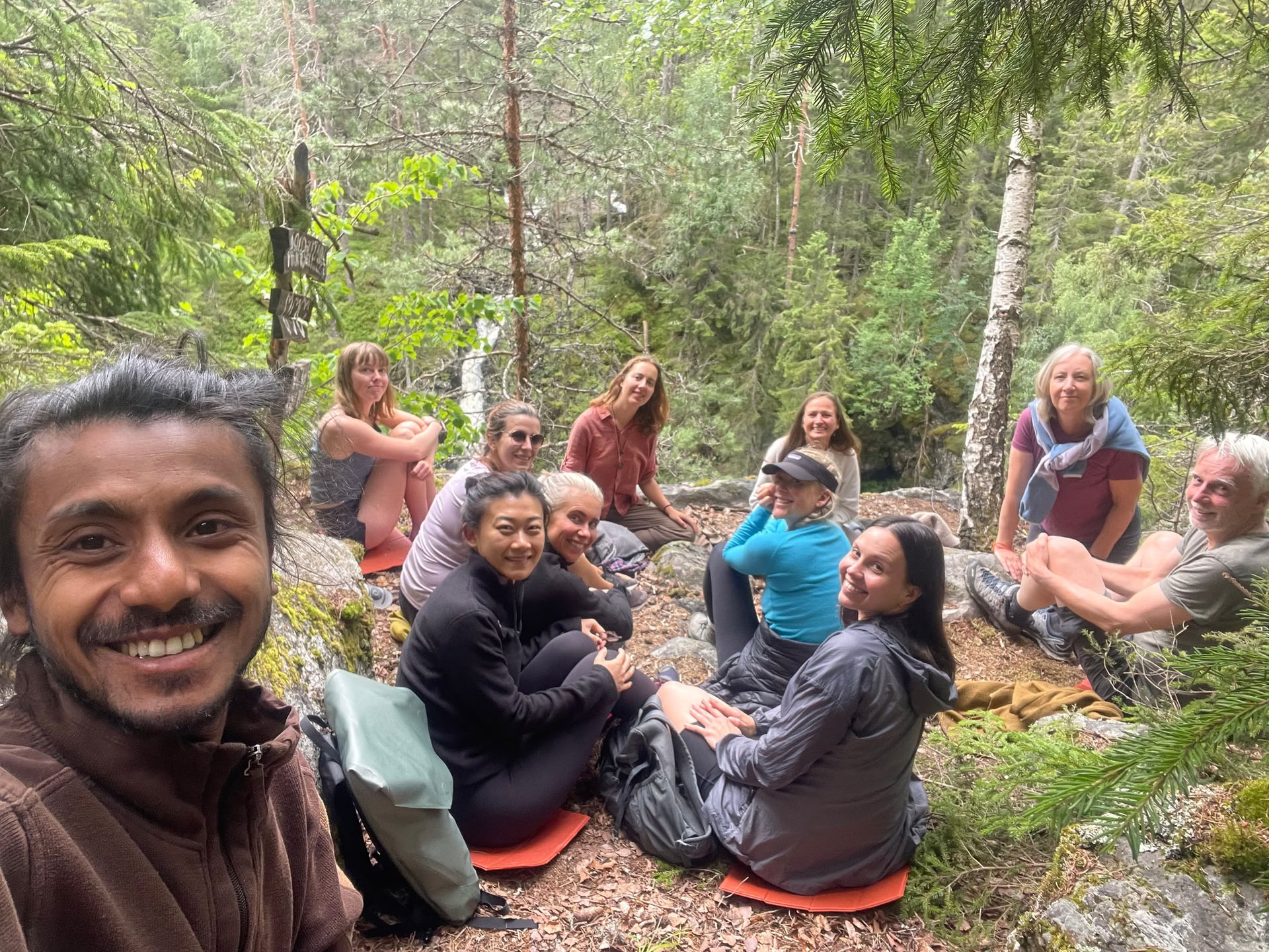 Disconnect, relax and immersion into nature yoga retreat