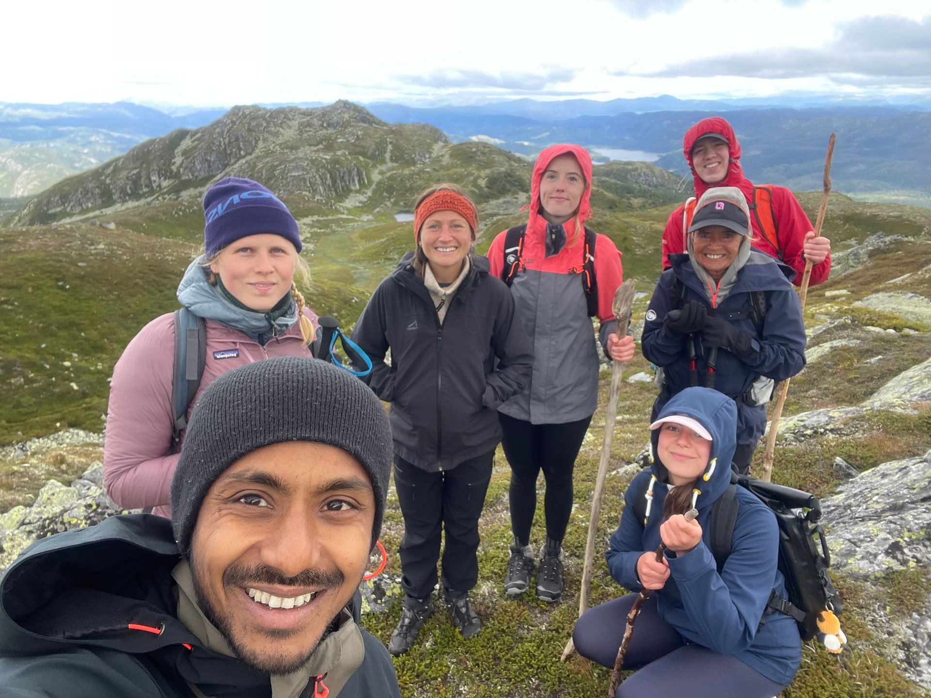 Disconnect, relax and immersion into nature yoga retreat