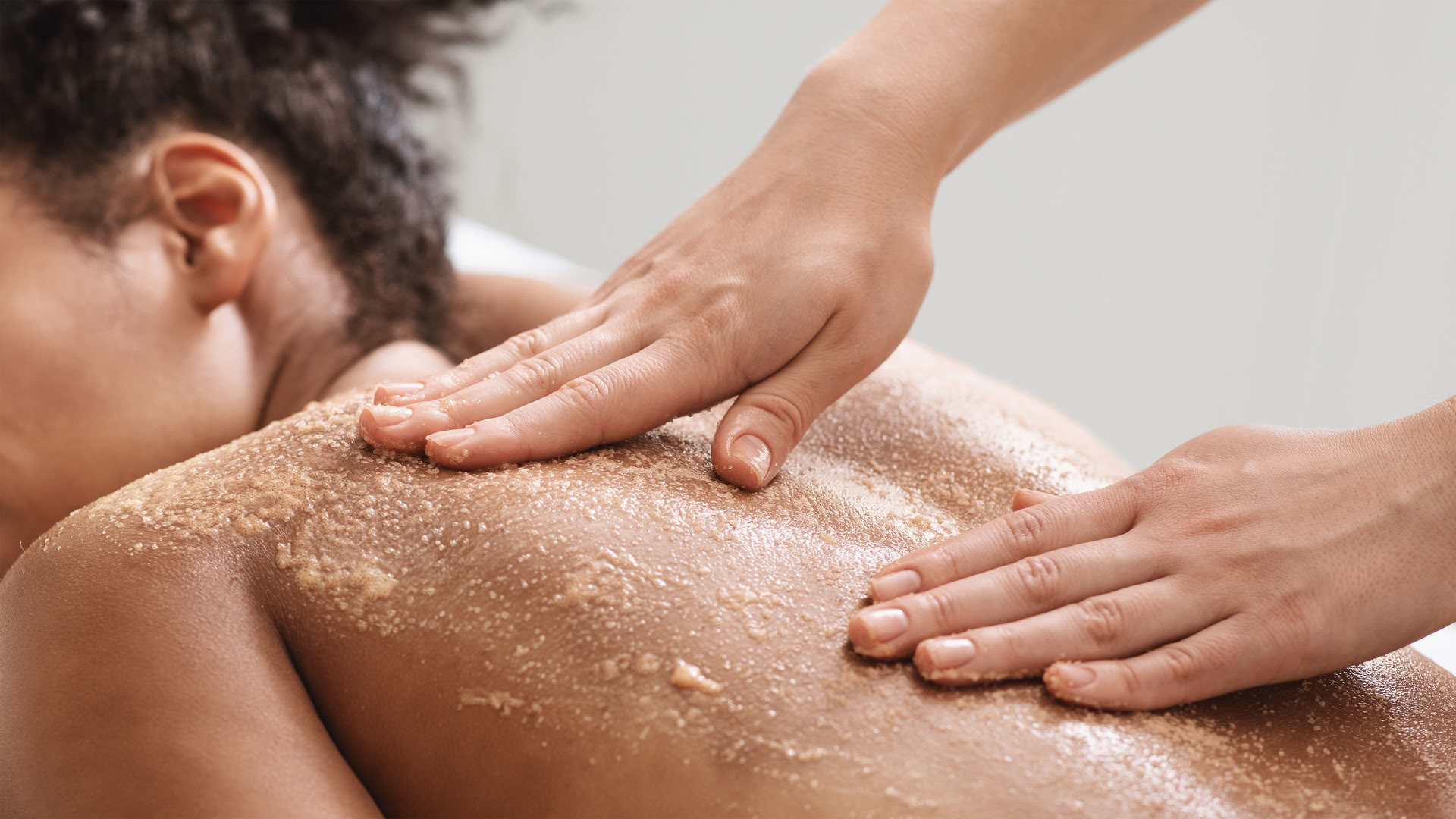 UDVARTANA POWDER MASSAGE