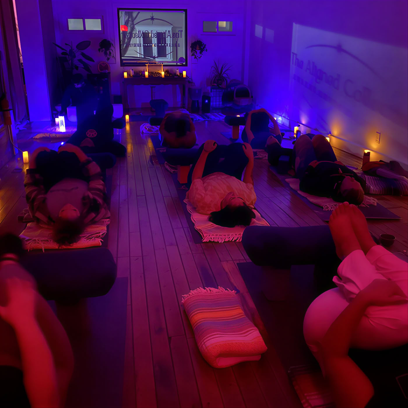 Candlelight Restorative Yoga (Samantha)