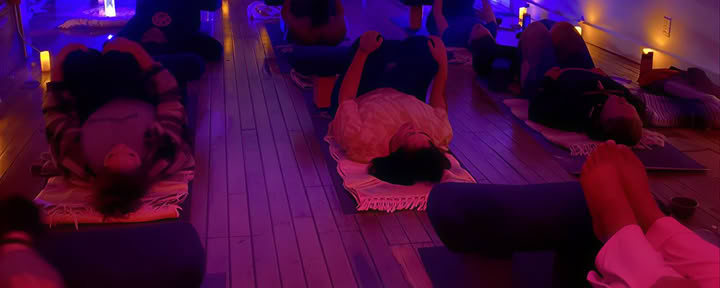 Candlelight Restorative Yoga (Samantha)