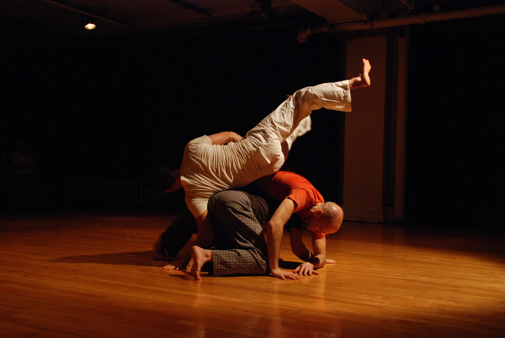 Compositional Awareness in Contact Improvisation Workshop with Andrew Harwood