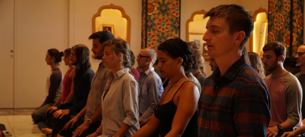 Finding Calm and Insight Through the Breath: A Guided Meditation Retreat