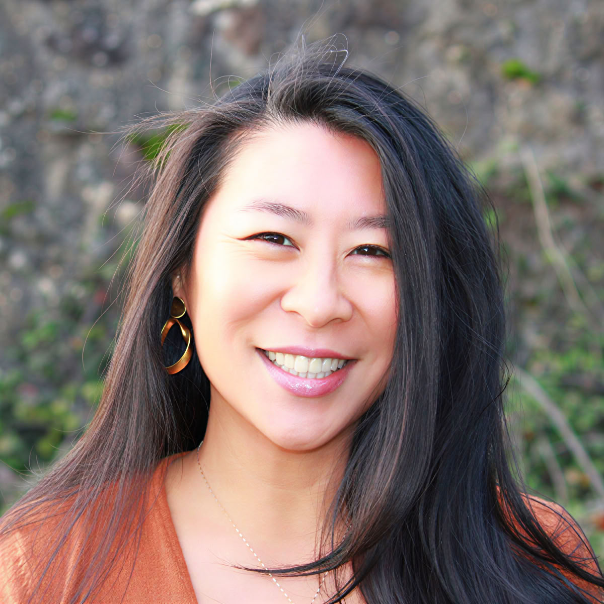 Entering the Vajra World: A Three-Yana Retreat