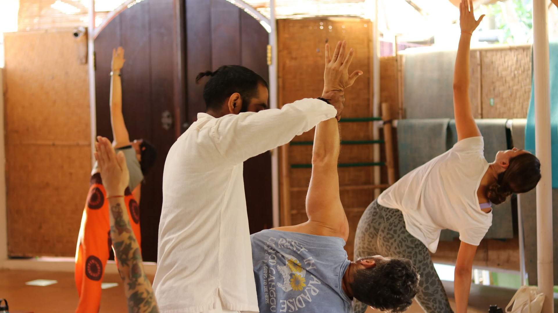 200 hours Yoga Teacher Training Vancouver Canada