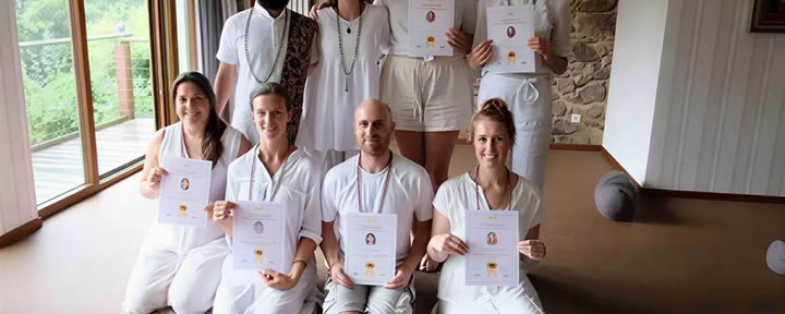 200 hours Yoga Teacher Training Vancouver Canada