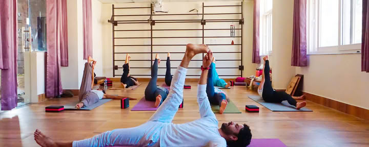 4 Day Yoga Retreat in Rishikesh India for Deep Relaxation