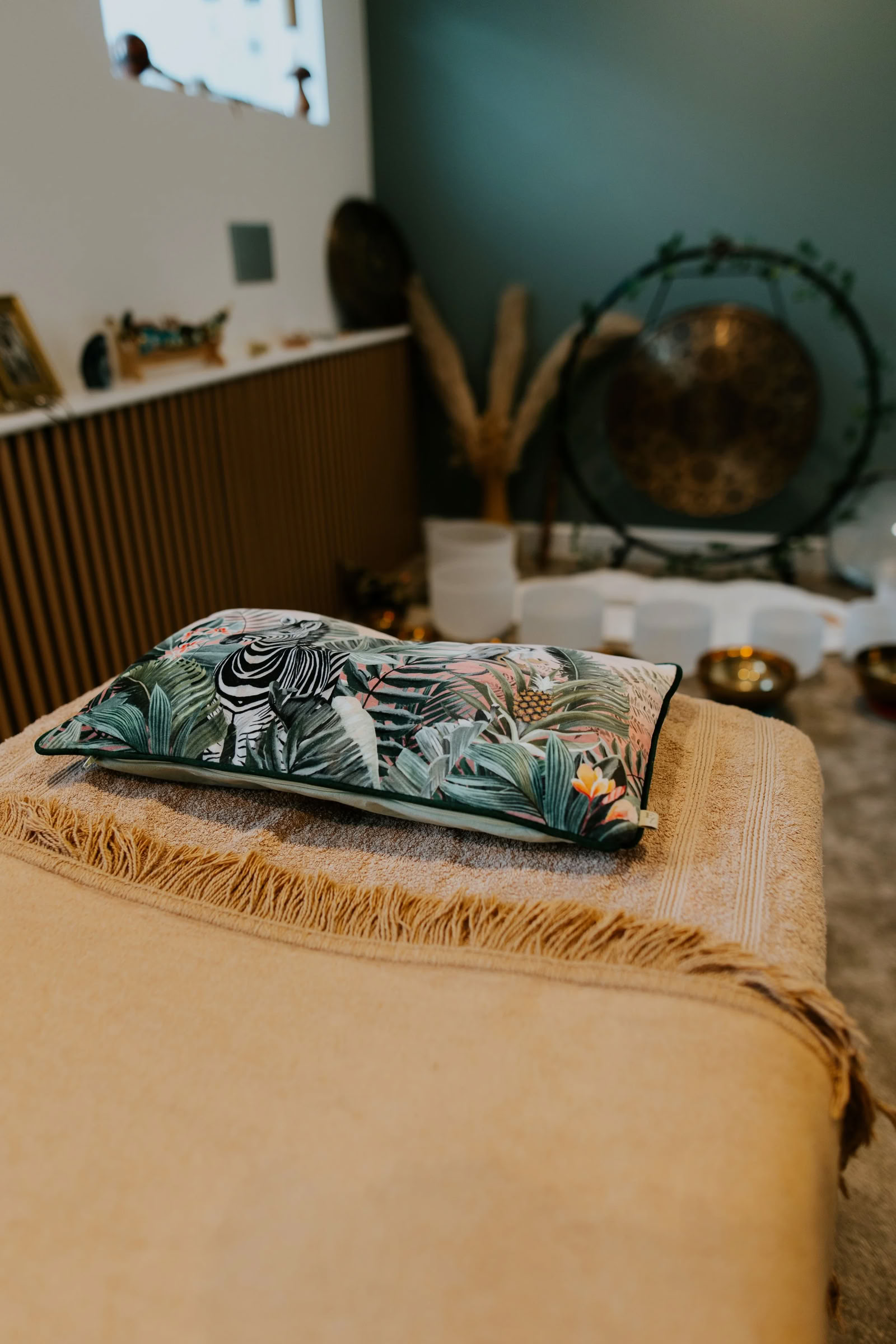 Sound Therapy & Sound Baths Initimate Group Sessions with Suia Regis