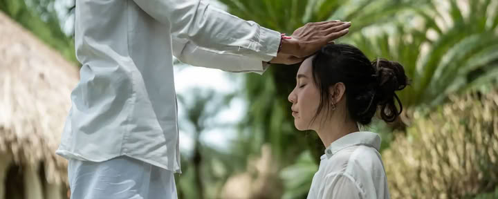 Vibrational Chakra Balancing & Energy Reading in Umalas