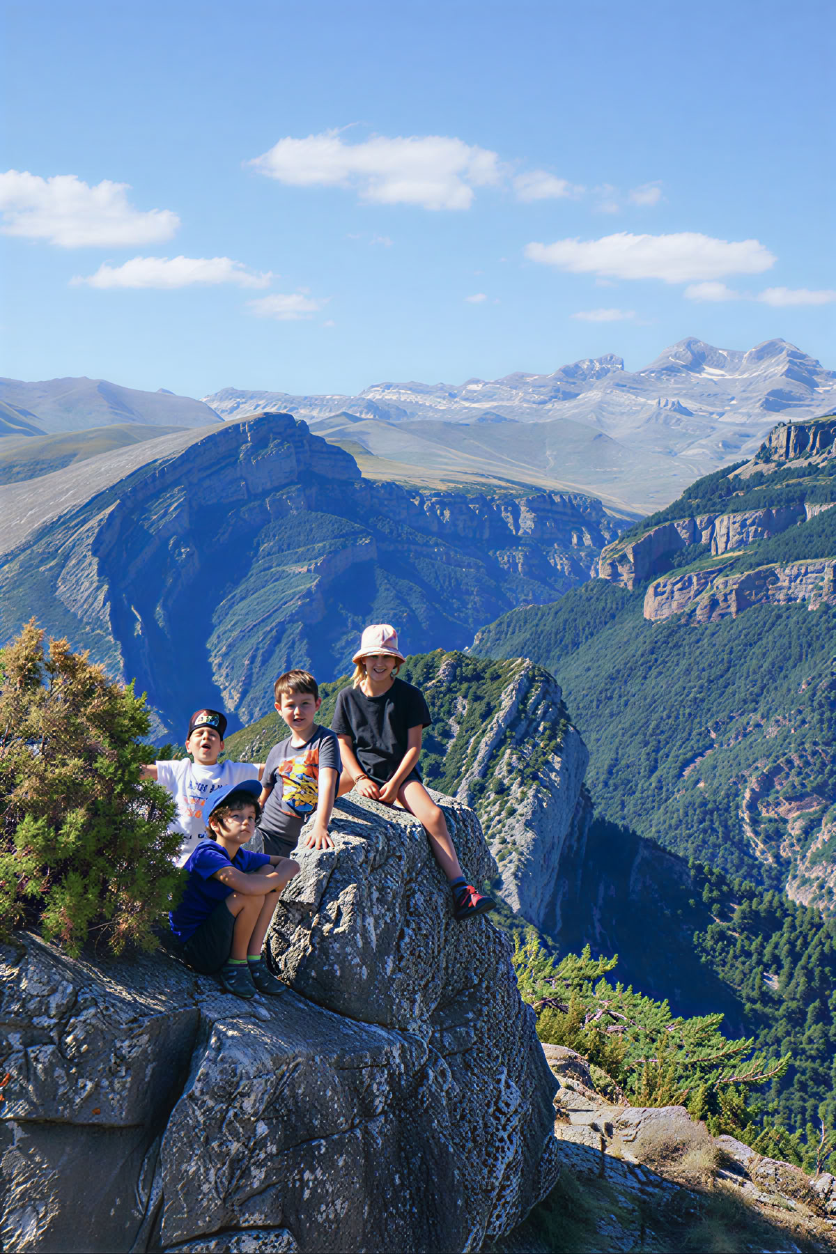 Family Holidays: Yoga, Mindfulness, Art & Nature