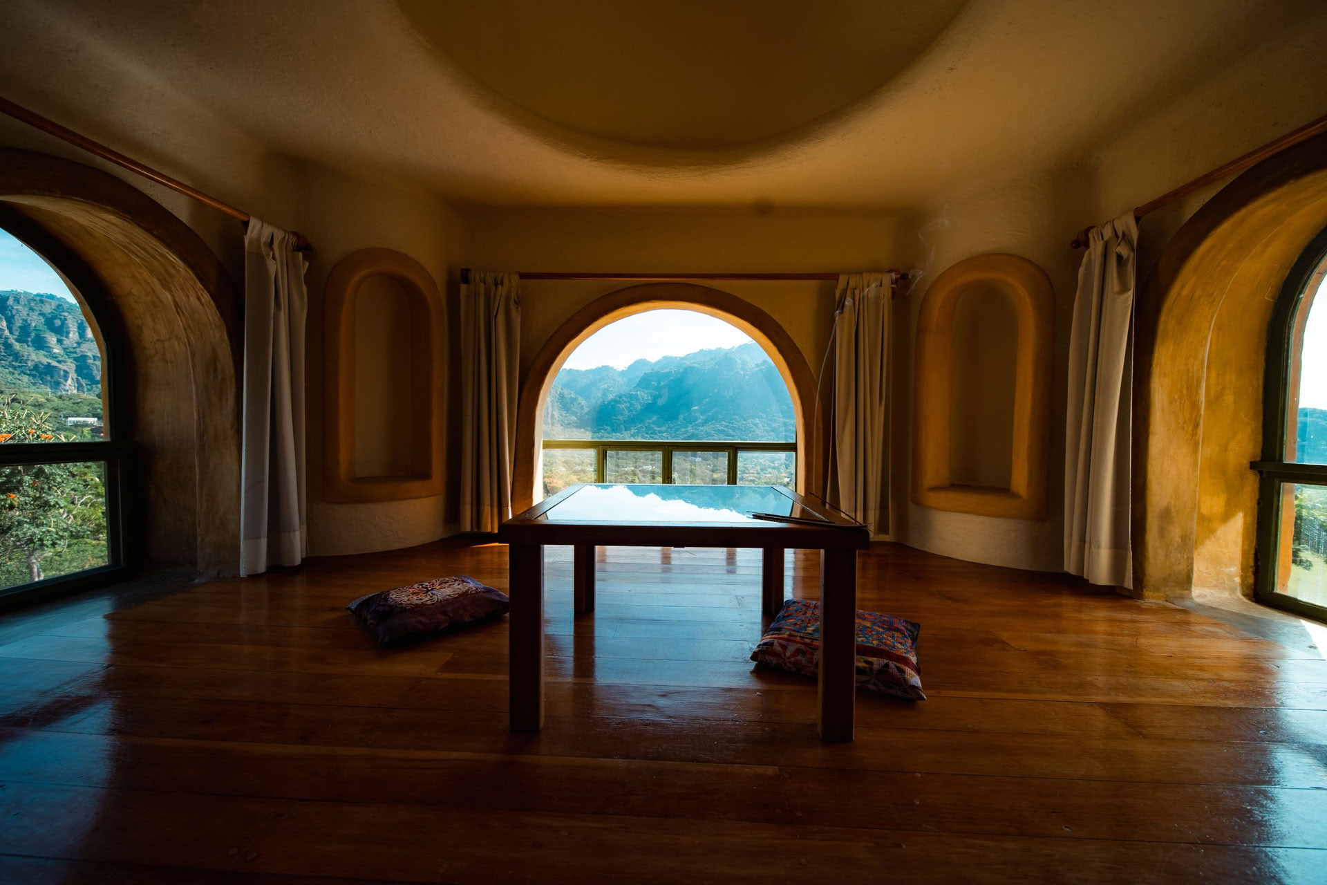 3 Nights | Hostal de la Luz