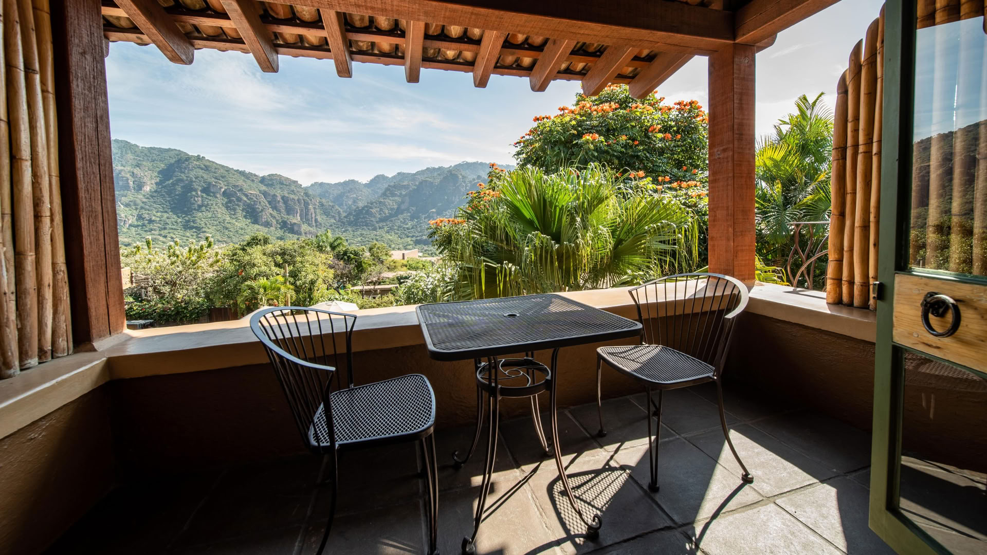 3 Nights | Hostal de la Luz