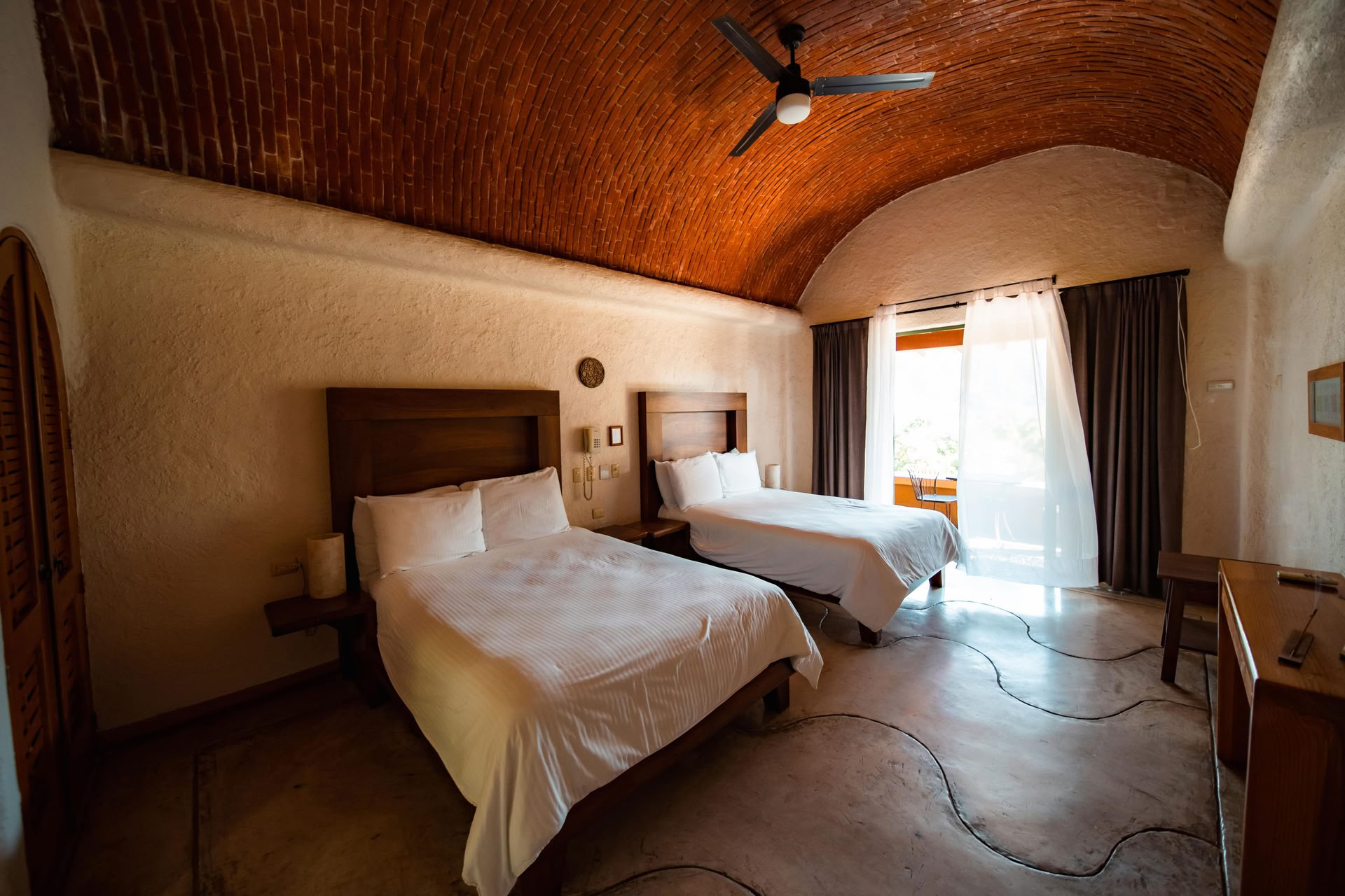 3 Nights | Hostal de la Luz