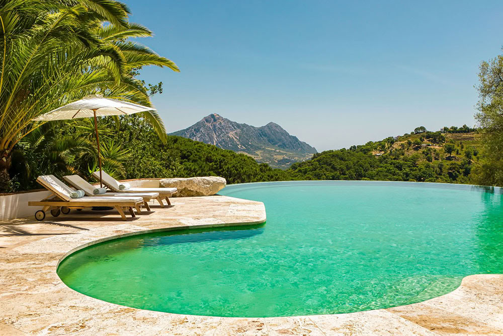 CloudRise Luxury Pilates Retreat
