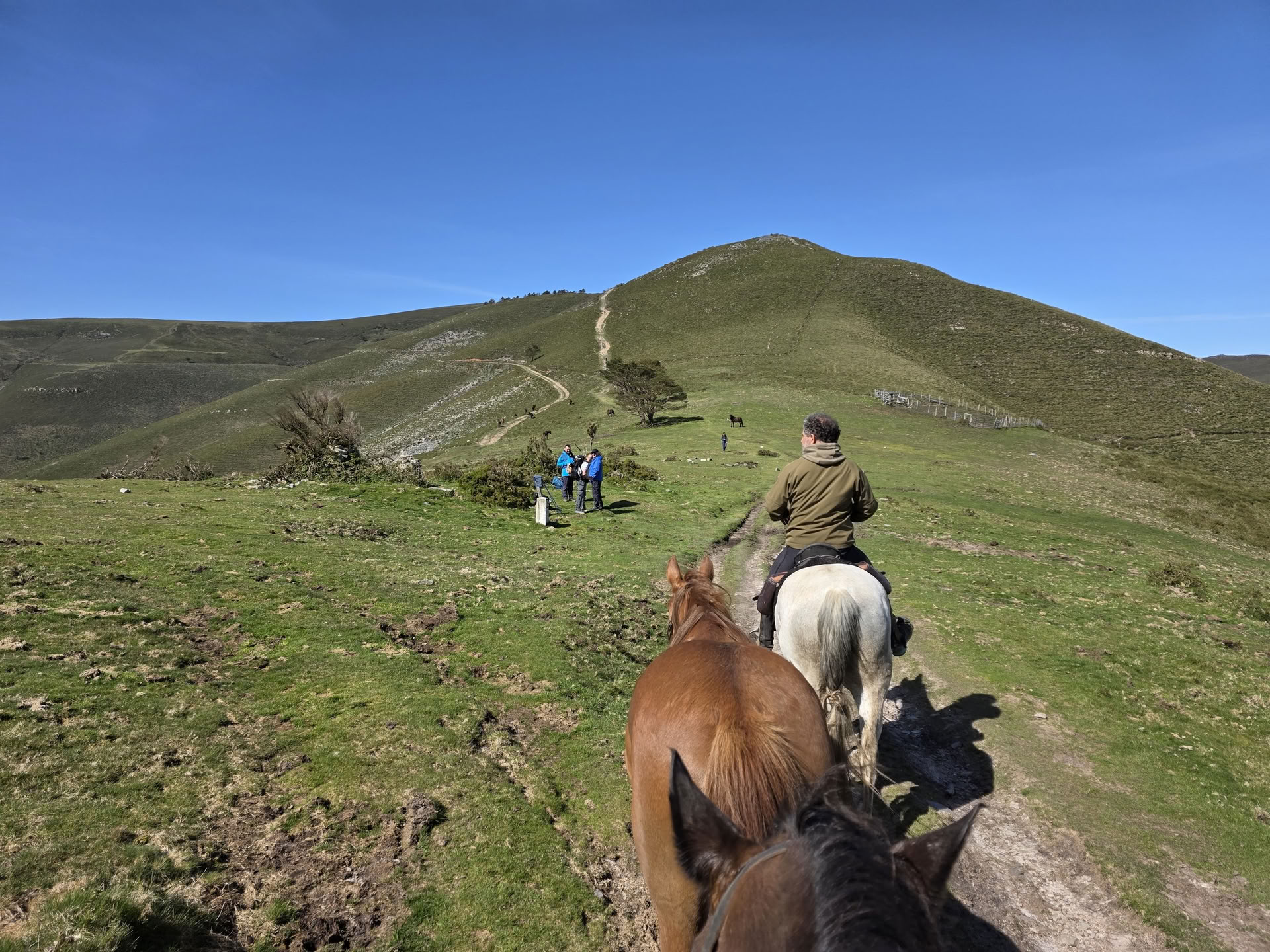 El Camino Total Eclipse: Hike, Bike, and Horseback