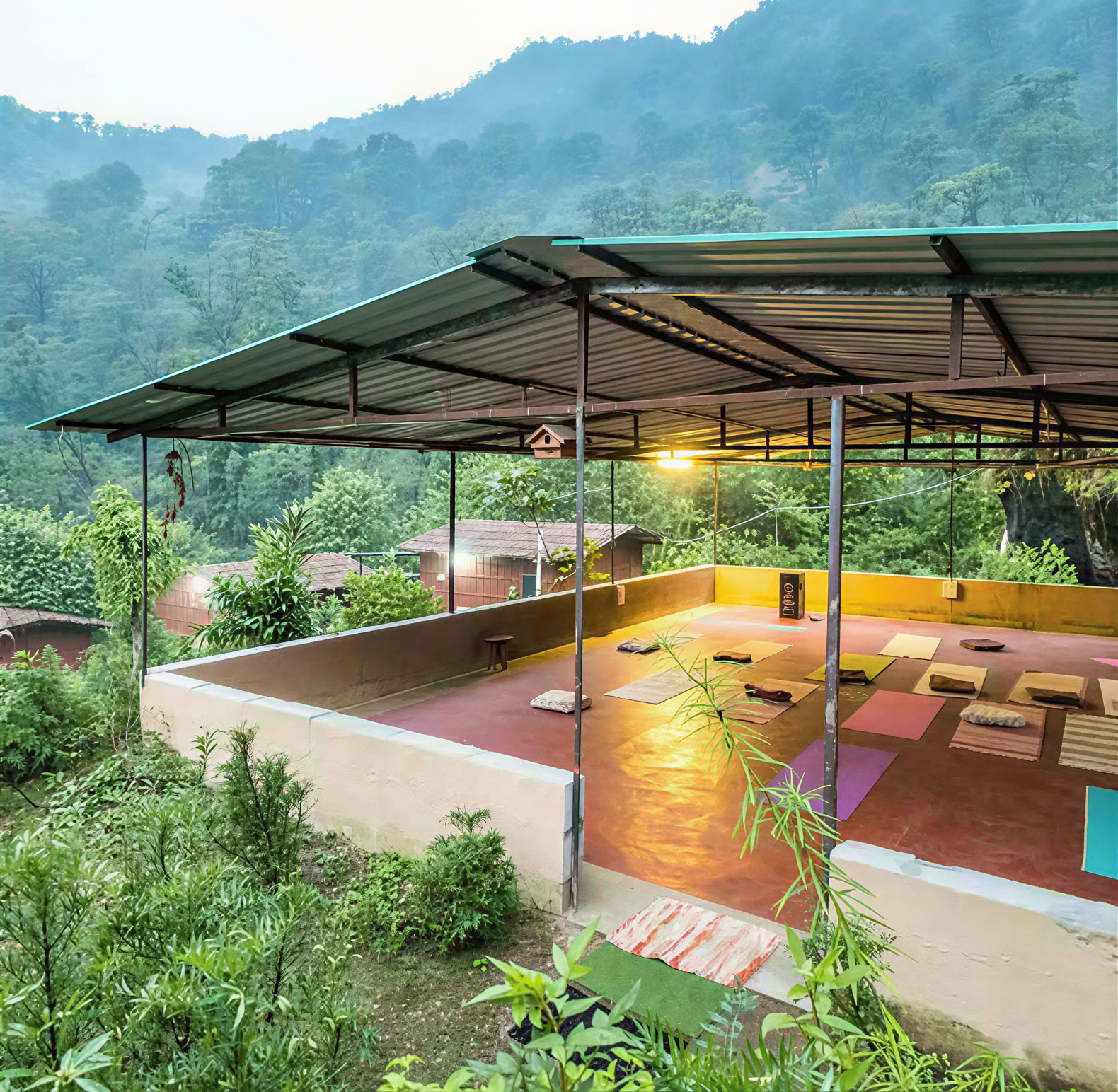 100 Hour Yoga Teacher Training In Rishikesh