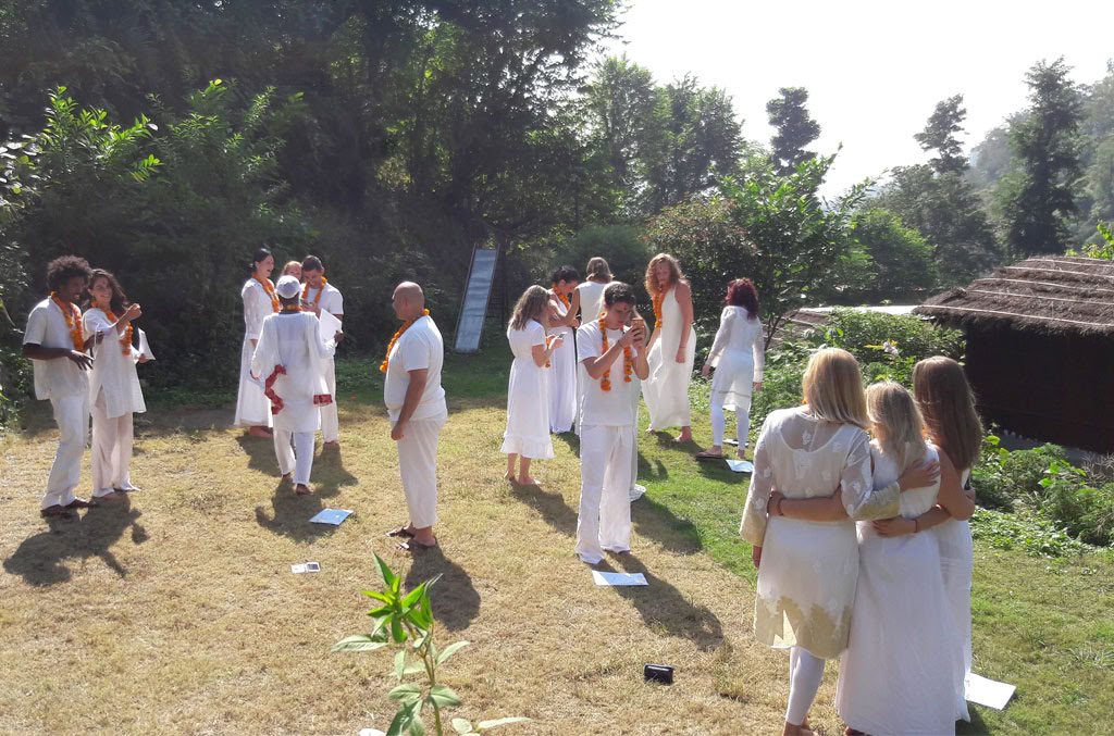 100 Hour Yoga Teacher Training In Rishikesh