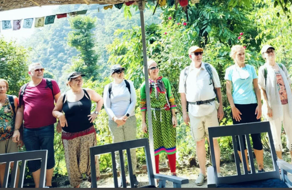 100 Hour Yoga Teacher Training In Rishikesh