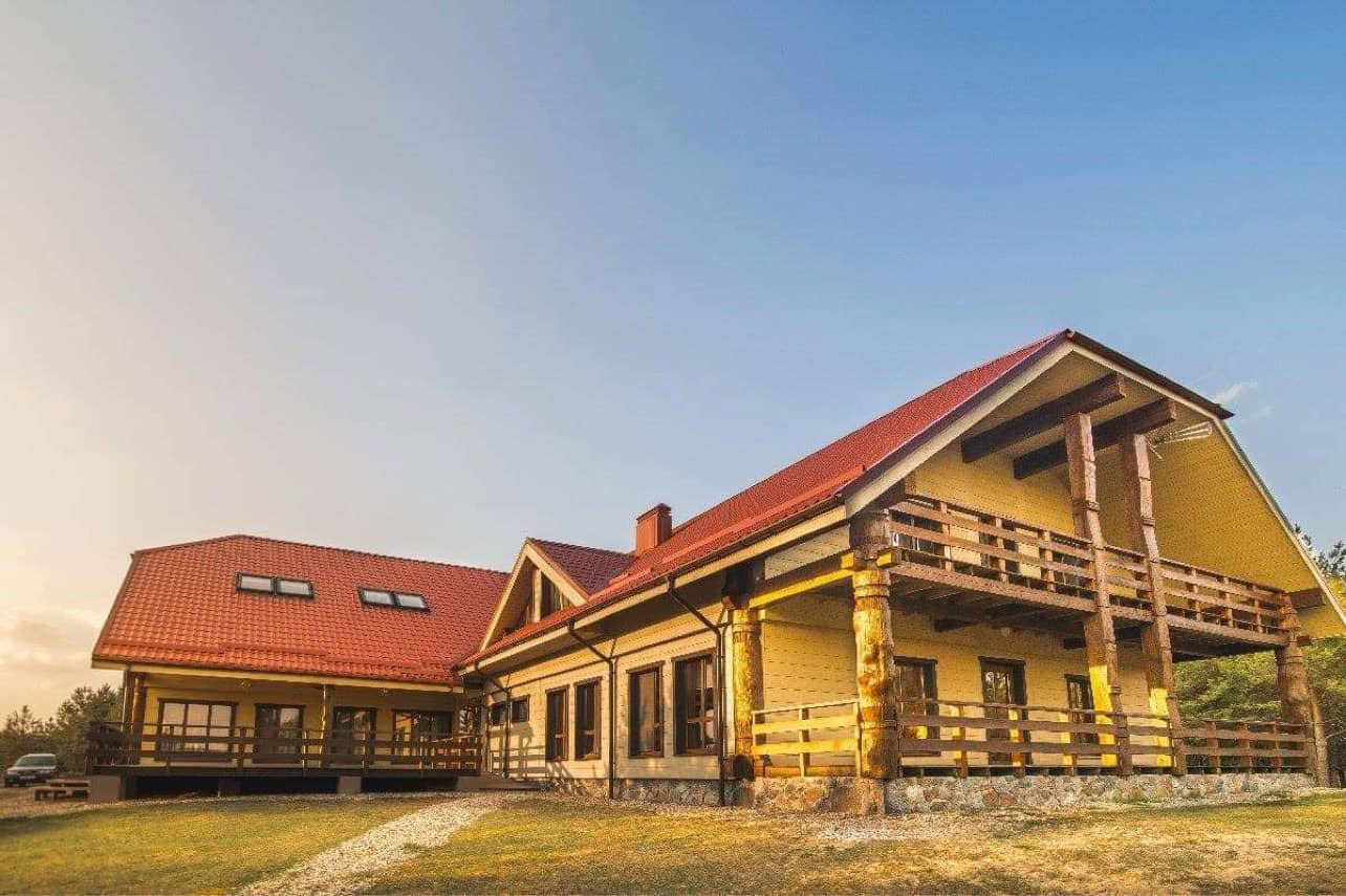 Golden Leaves: An Autumn Wellness Retreat