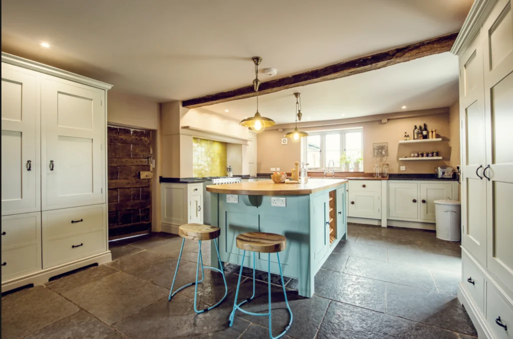 UK Somerset - Yoga, Pilates, Meditation & Breath-work Retreat