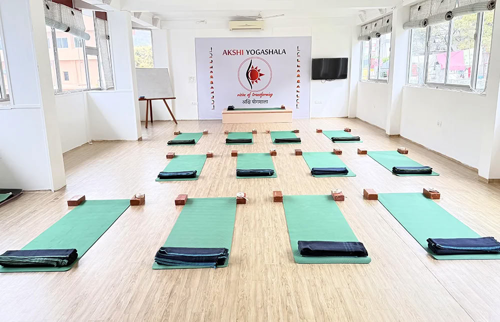 100 Hour Yoga Teacher Training for Beginners in Rishikesh, India