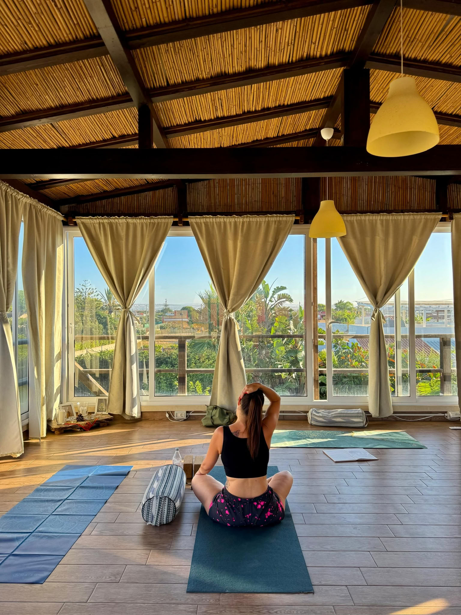 Floripa Summer Play: Yoga, Acro & Inversions