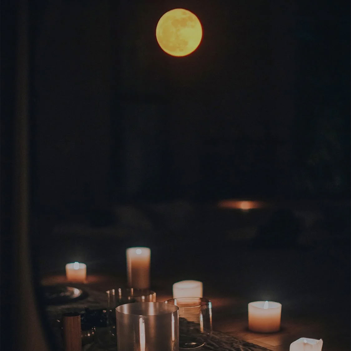 Workshop: Moon Flow Candlelit with Mery & Malina