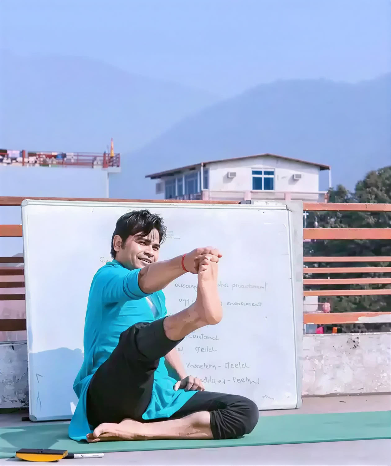 100 Hour Yoga Teacher Training Rishikesh