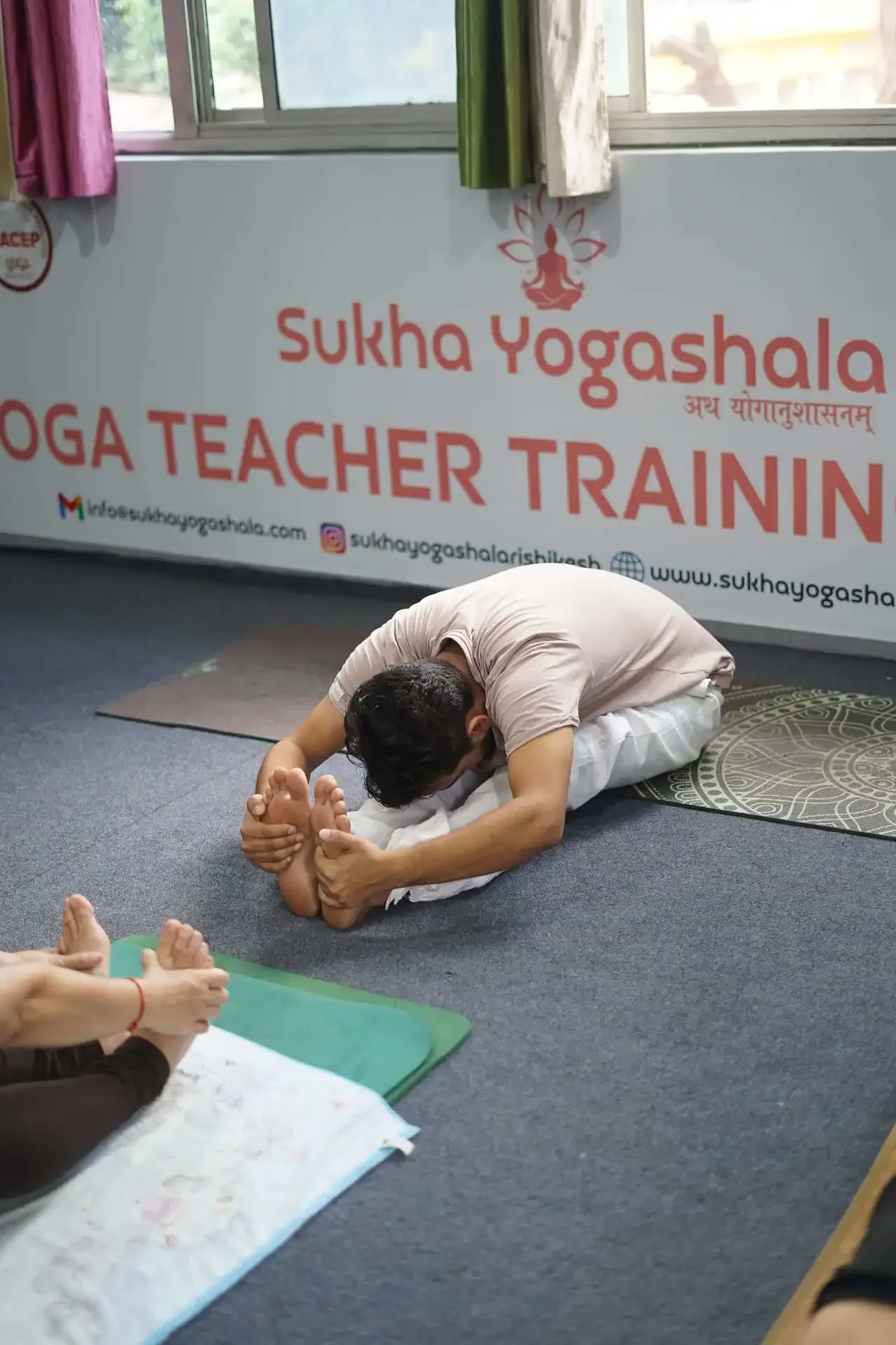 100 Hour Yoga Teacher Training Rishikesh