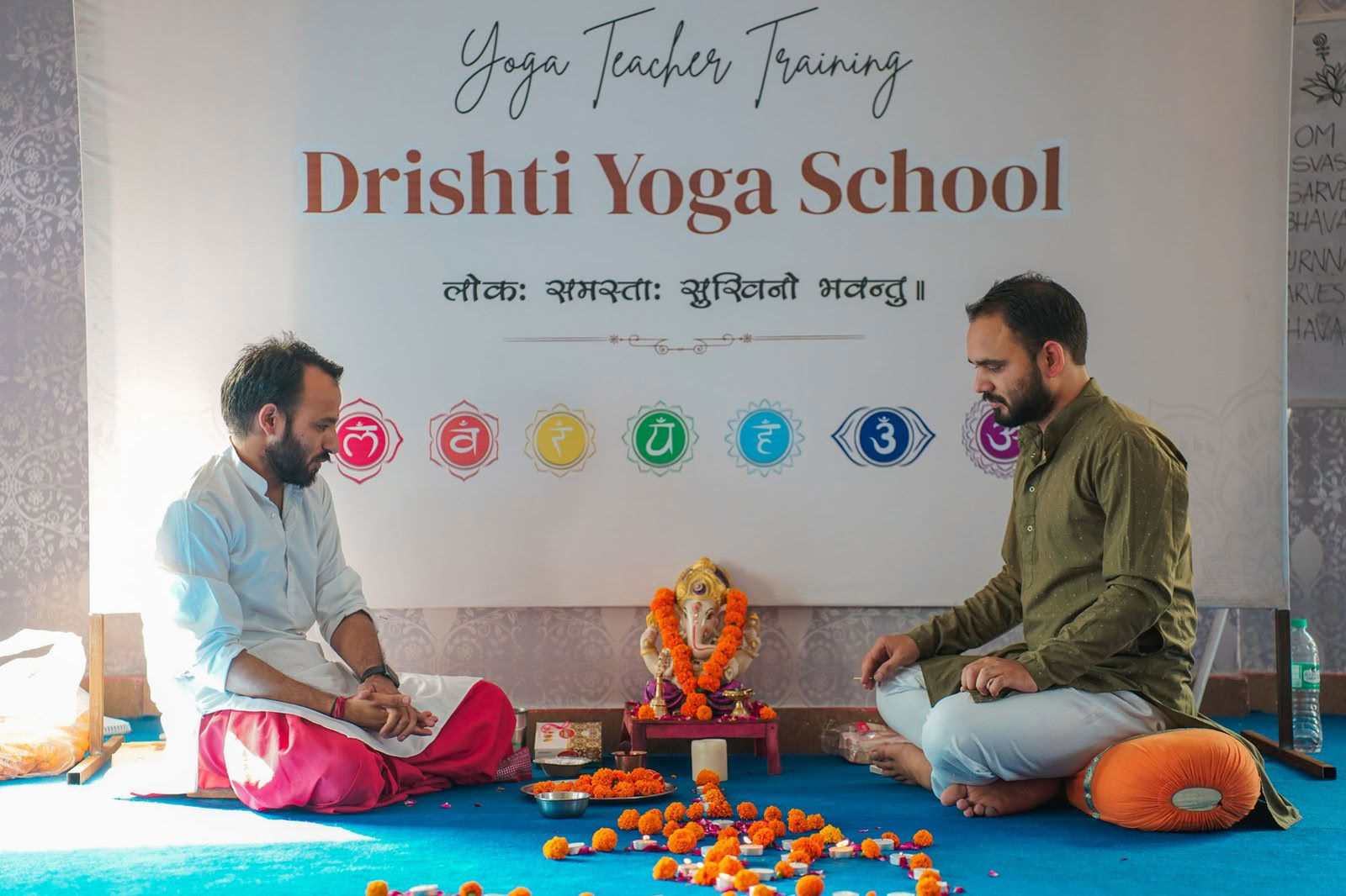 100 Hour Yoga Teacher Training in Rishikesh ✅