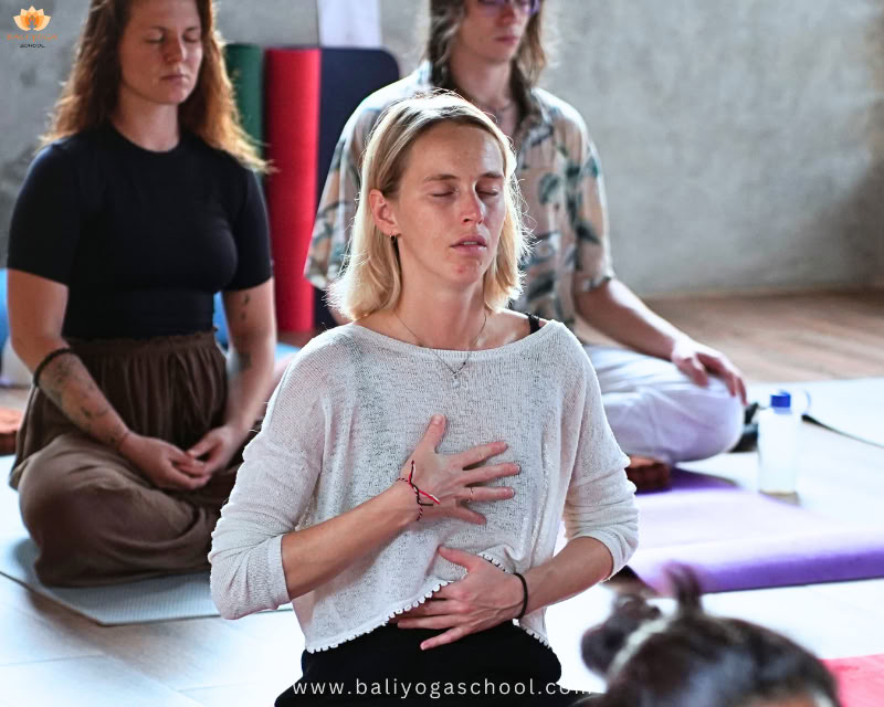 100 Hour Yoga Teacher Training in Uluwatu Bali