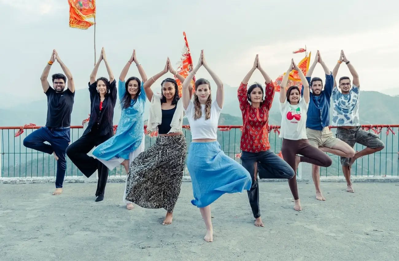 9 Days Himalayan Hiking Yoga Retreat