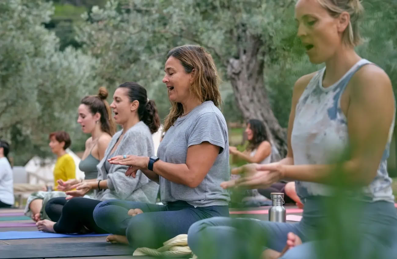 9 Days Himalayan Hiking Yoga Retreat