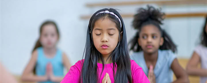 Young Ravens - Yoga for Children & Play Therapy