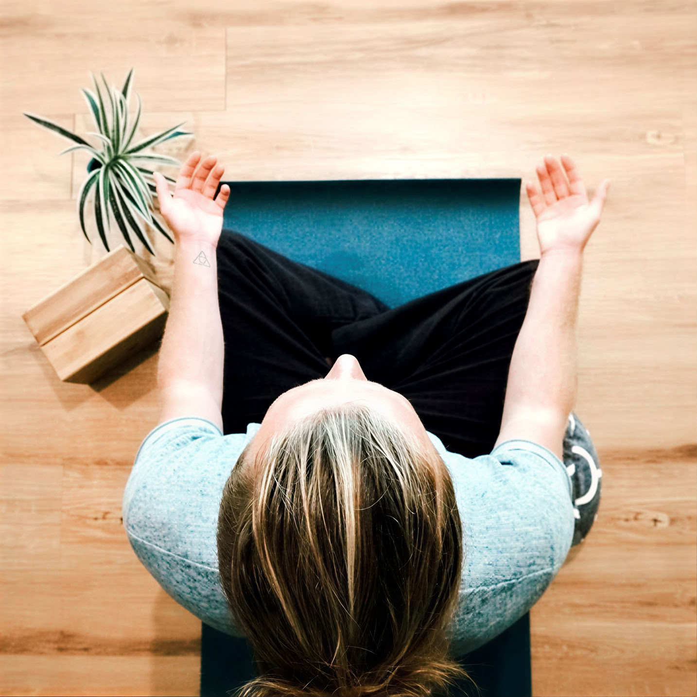 Sake & Sushi Yoga – Donation-Based All Levels Vinyasa in RiNo (Denver)