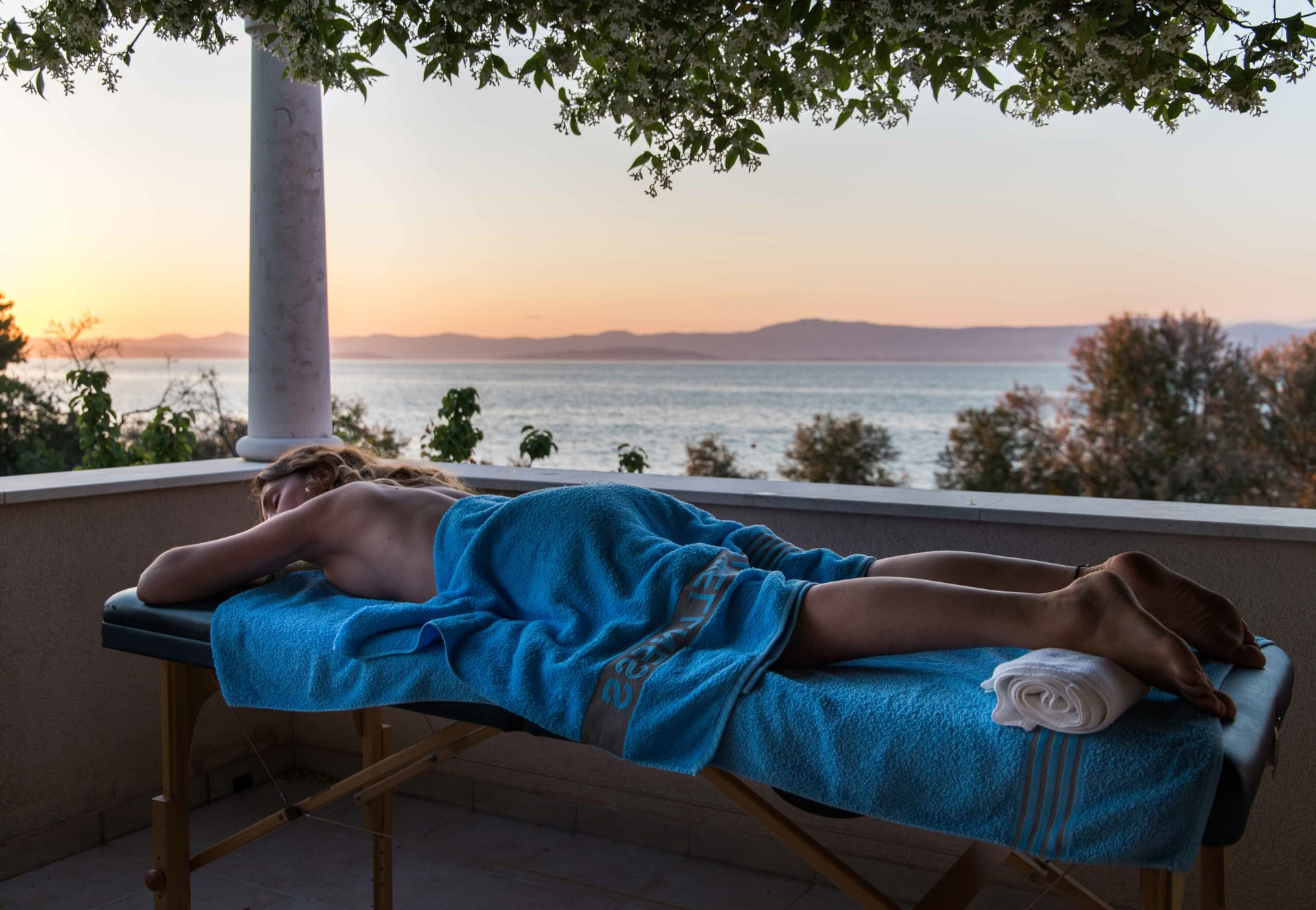 YOGA & PILATES RETREAT ON BRAC