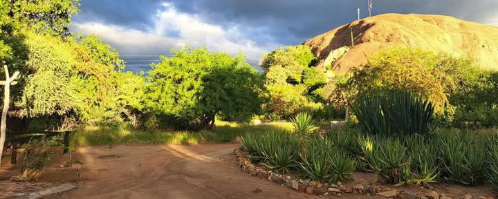 Guided hike to the Rainmakers rock