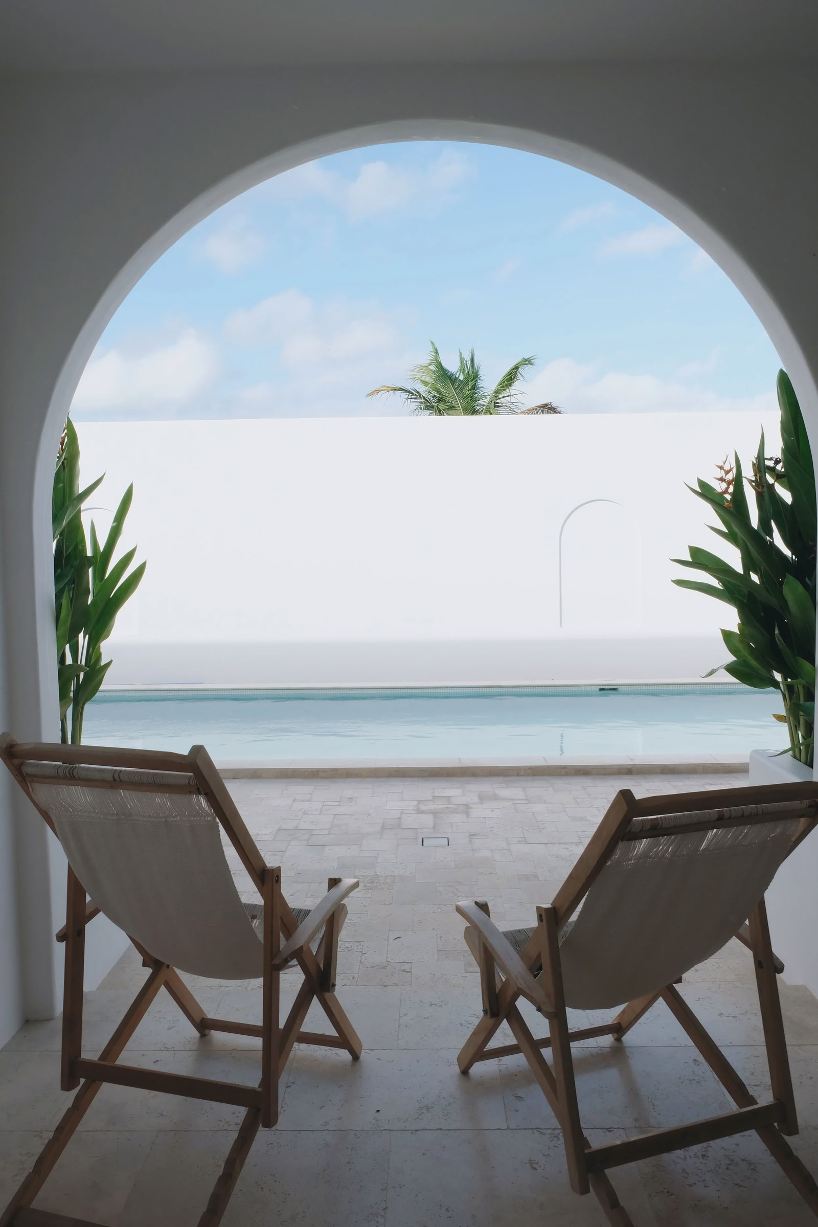 All-Inclusive Surf Package for Intermediate & Advanced Surfers
