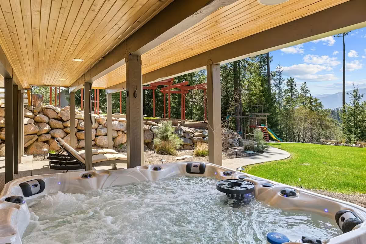 Cascades Yoga Hiking Pickleball Retreat