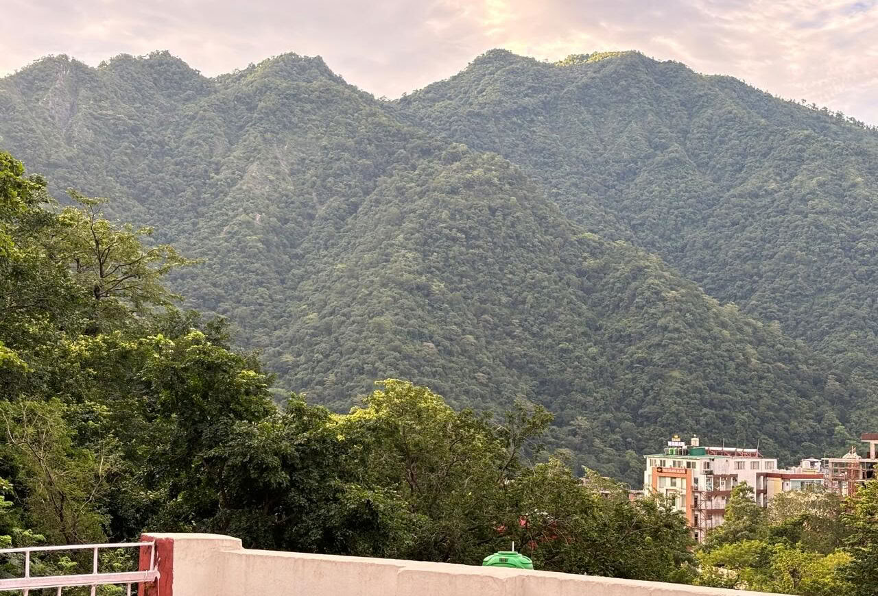 100 Hour Yoga Teacher Training in Rishikesh